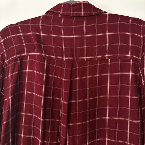Lot of 2 XL Old Navy Maroon and A New Day Denim Button Down Shirts Like New - Picture 14 of 15